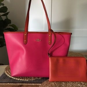 Coach Reversible Tote ❤️❤️